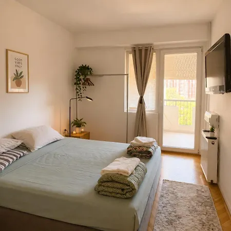 Neboda Apartman *