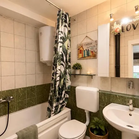 Neboda Apartman *